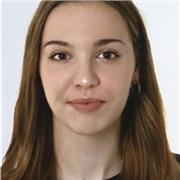 ¡Hola! Me llamo Amelia y estudio un grado de Estudios Ingleses en Vitoria/Gasteiz. Soy una persona muy responsable y trabajadora. Me gustaría dar clases a niños que quieran aprender y que necesiten ayuda escolar